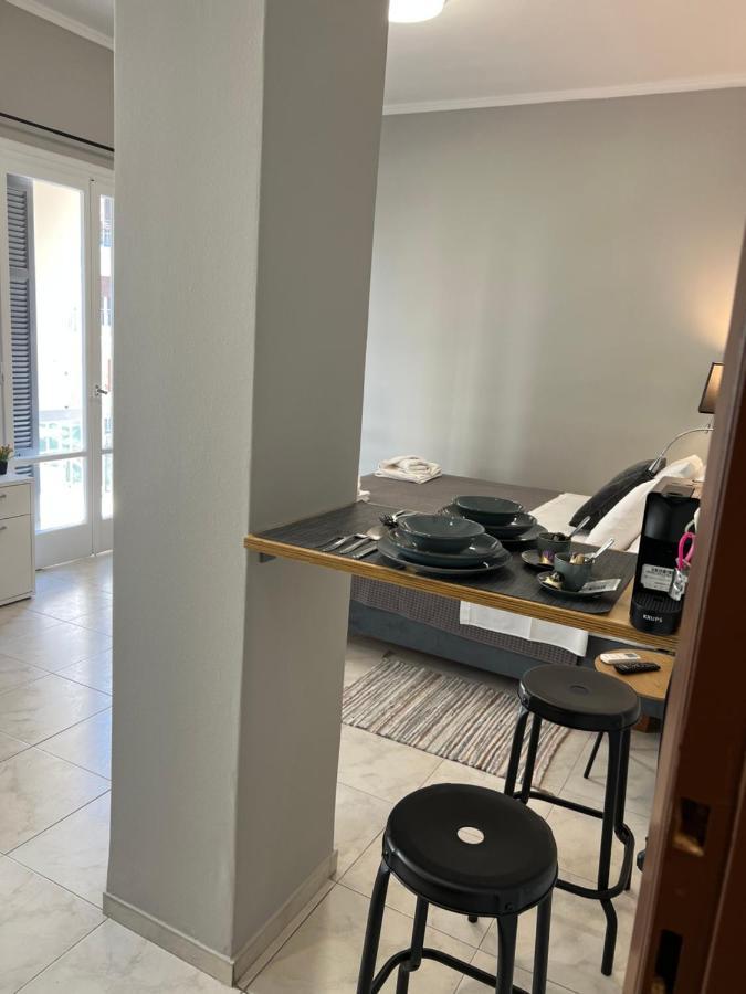 Living Near Acropolis By Sylvia Staikou At Nikis Str Apartman Athén Kültér fotó