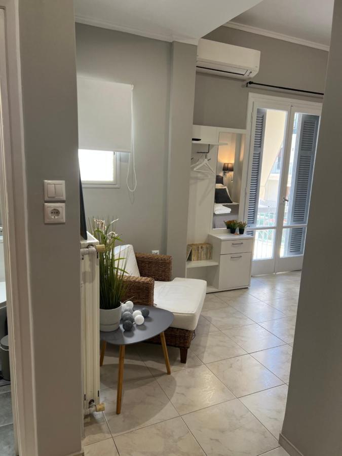 Living Near Acropolis By Sylvia Staikou At Nikis Str Apartman Athén Kültér fotó