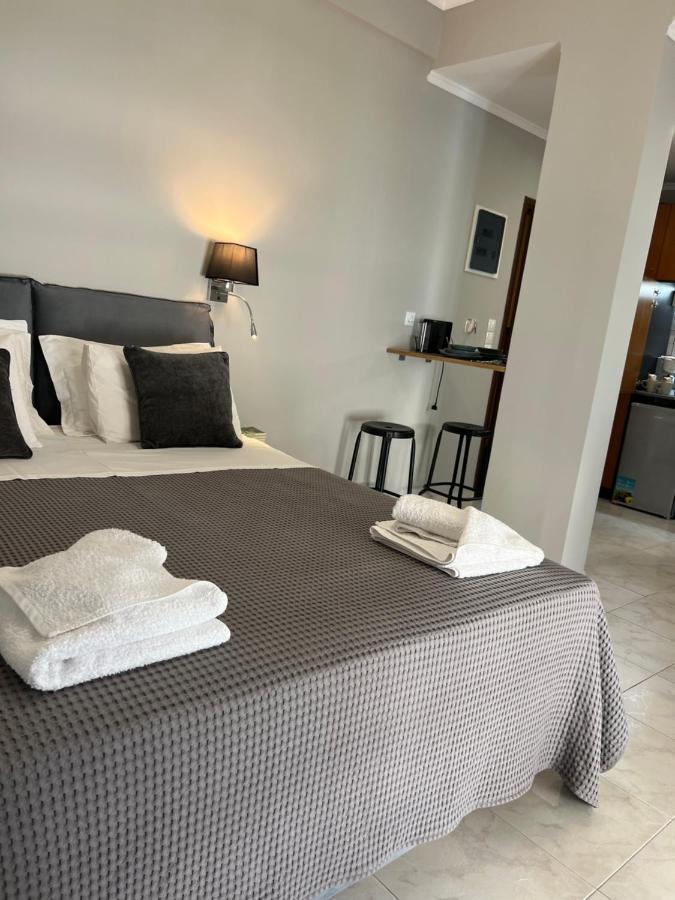 Living Near Acropolis By Sylvia Staikou At Nikis Str Apartman Athén Kültér fotó
